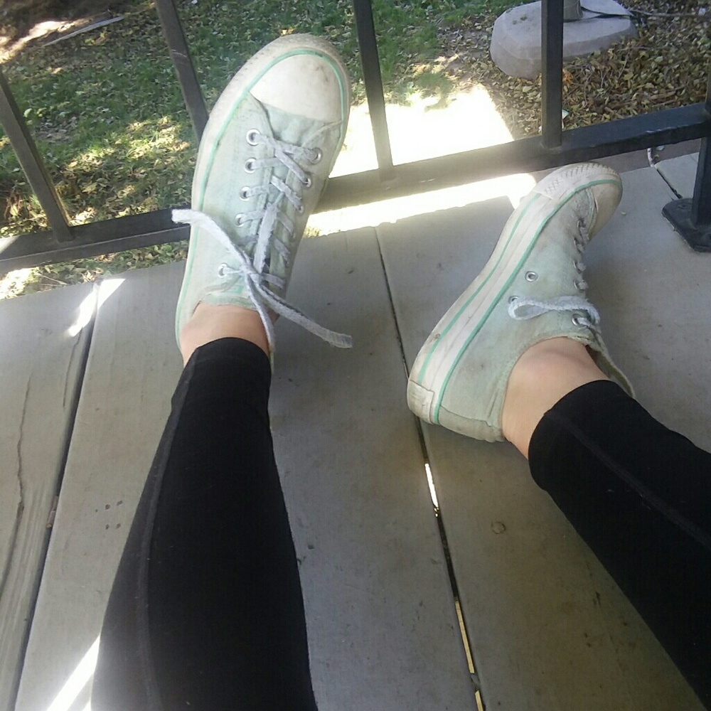 Low top converse